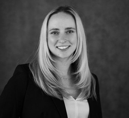 Lauren Chamberlain, Associate